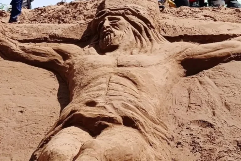 Recrean escenas bíblicas en las arenas de Oruro