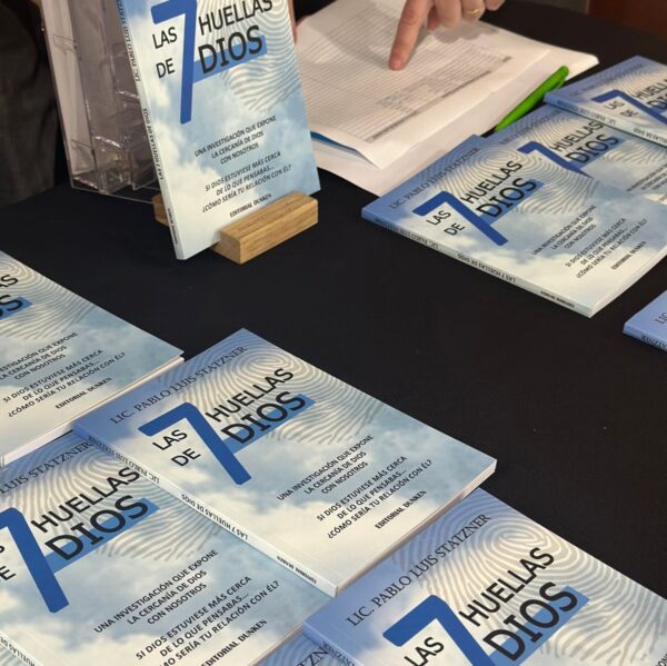 Pablo Statzner presentó su libro «Las 7 Huellas de Dios» en Buenos Aires