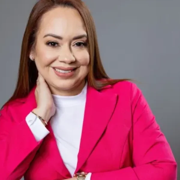 “Llegarás a donde Soñaste” un devocional inspirador y reflexivo escrito por la Dra. Rossana Ramos