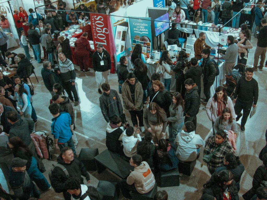 La Feria del Libro Cristiano se afianza como el lugar de encuentro de los amantes de la literatura religiosa