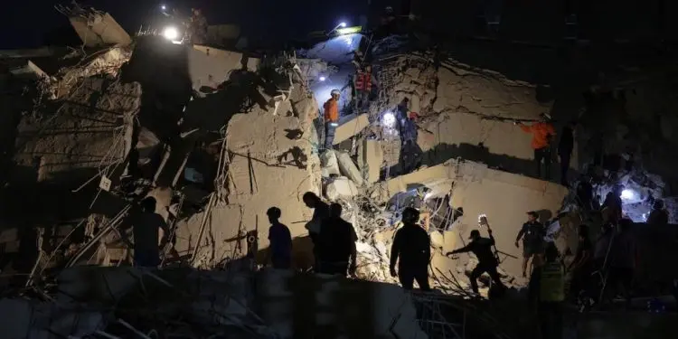 Continúan las tareas de rescate en Venezuela tras los terremotos: hay al menos 32 muertos y más de 700 heridos